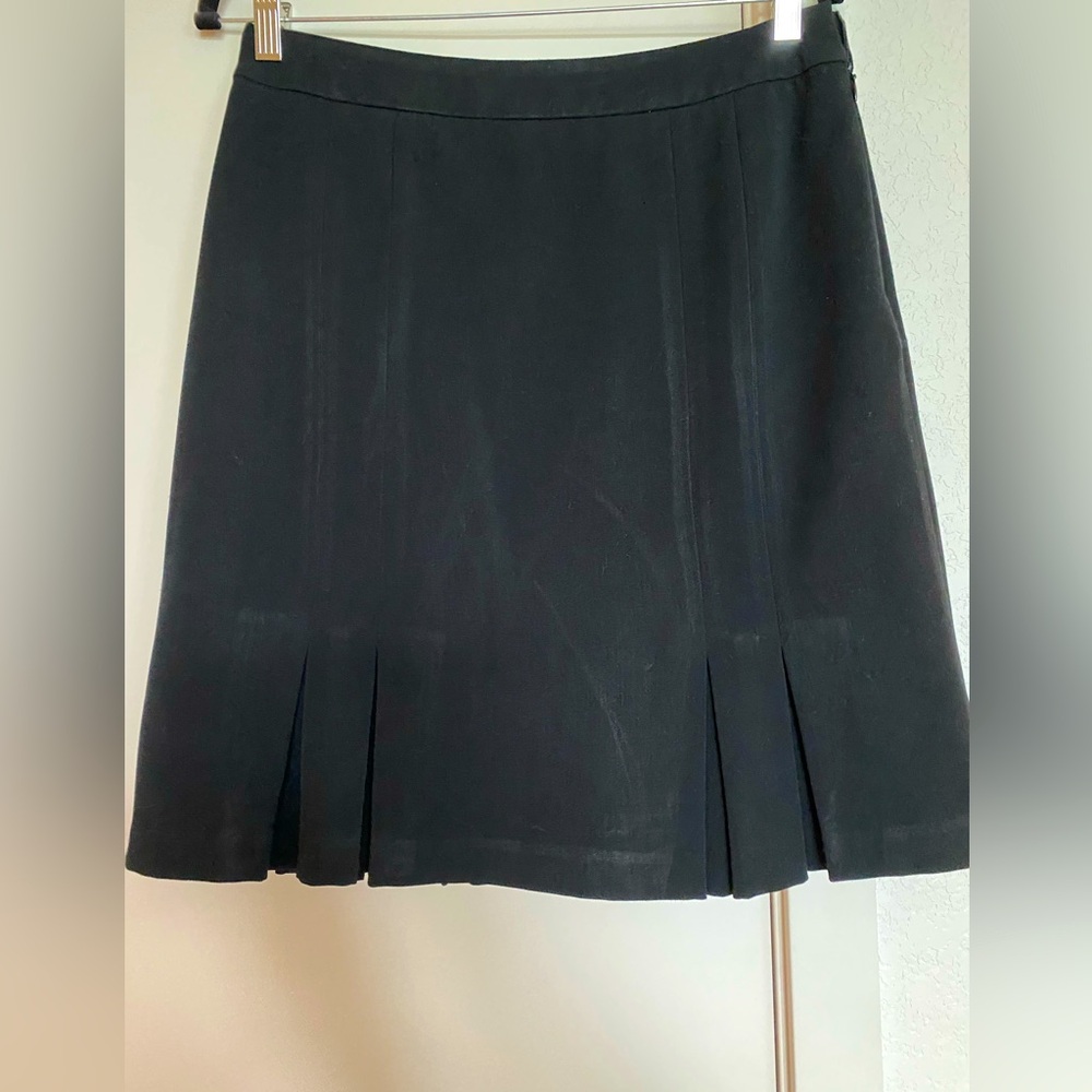Black short lined skirt.  size 8